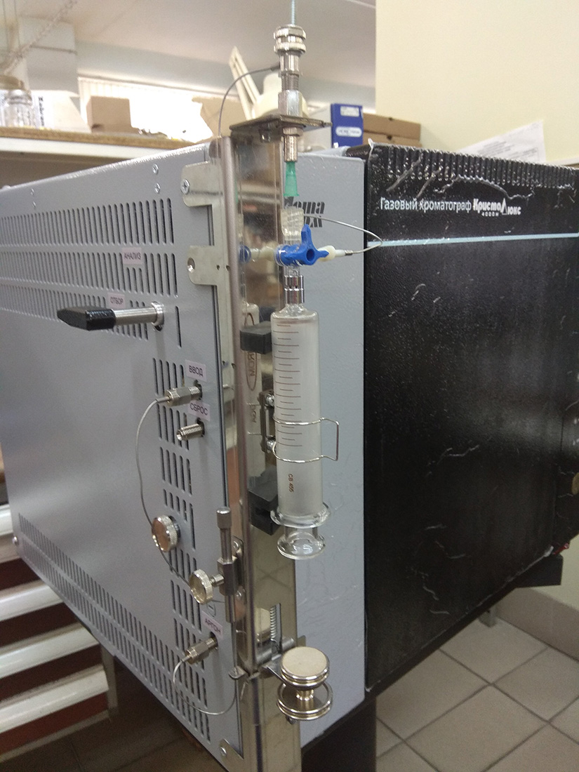 Устройство заполнения шприцов